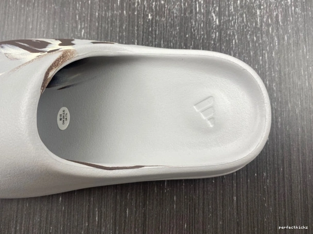 Slide Adidas Yeezy GZ5553 0805